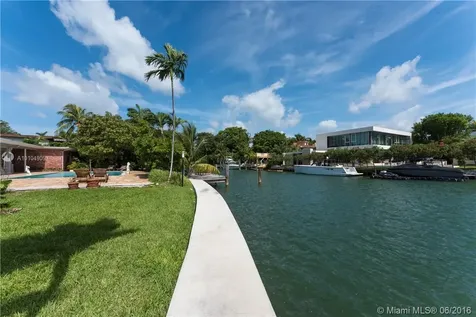 2135 Lake Avenue Miami Beach FL 33140