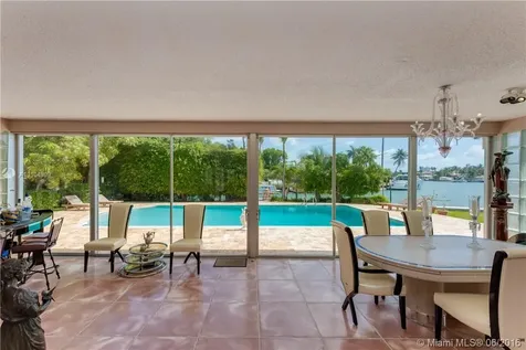 2135 Lake Avenue Miami Beach FL 33140