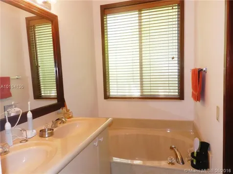 967 Golden Cane Drive Weston FL 33327
