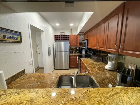 3505 S Ocean Drive Hollywood FL 33019