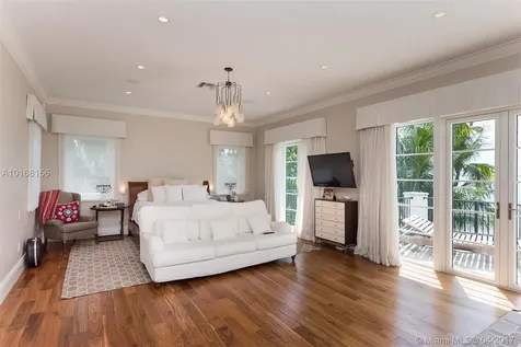 4412 N Bay Road Miami Beach FL 33140