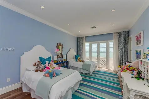 4412 N Bay Road Miami Beach FL 33140