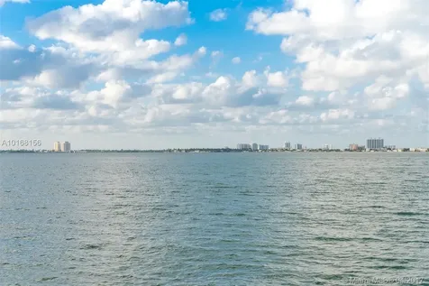 4412 N Bay Road Miami Beach FL 33140