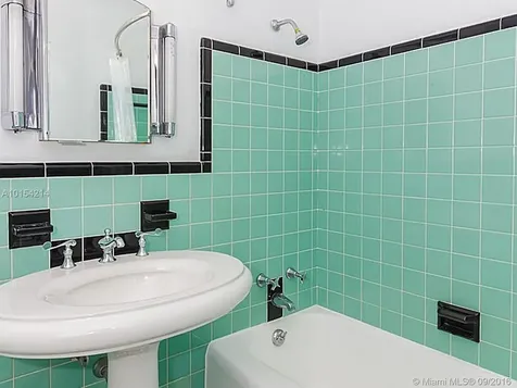 1515 NW S River Drive Miami FL 33125