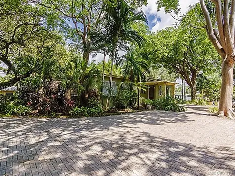 1515 NW S River Drive Miami FL 33125