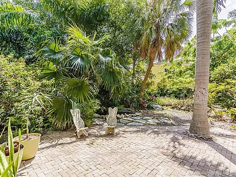 1515 NW S River Drive Miami FL 33125