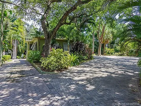 1515 NW S River Drive Miami FL 33125