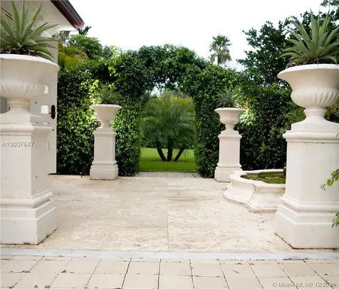 3701 Royal Palm Avenue Miami Beach FL 33140