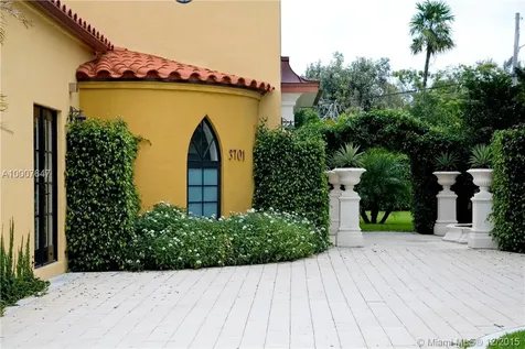 3701 Royal Palm Avenue Miami Beach FL 33140