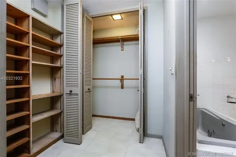 3970 Leafy Way Miami FL 33133