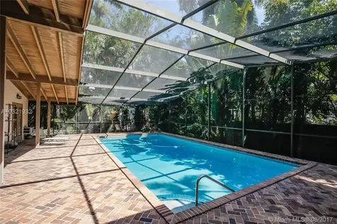 3970 Leafy Way Miami FL 33133