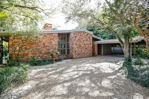 3970 Leafy Way Miami FL 33133