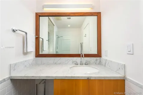 6000 Aqua Path Miami Beach FL 33141