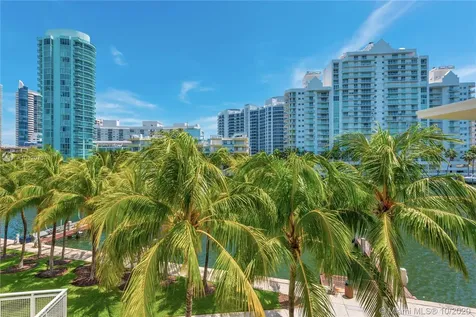 6000 Aqua Path Miami Beach FL 33141