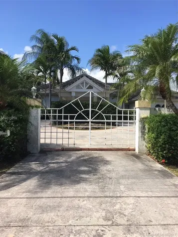 6861 SW 136th Street Pinecrest FL 33156