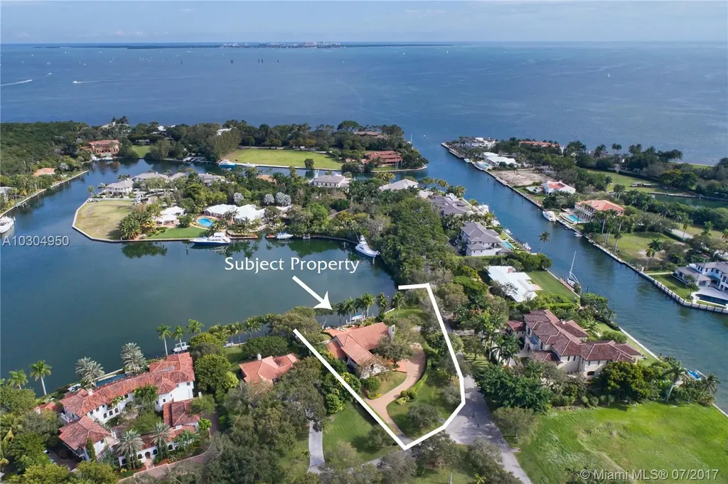 135 Leucadendra Drive Coral Gables FL 33156