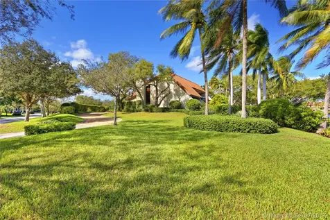 135 Leucadendra Drive Coral Gables FL 33156