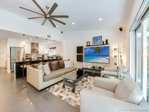 3672 Royal Palm Avenue Miami FL 33133