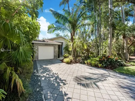 3672 Royal Palm Avenue Miami FL 33133