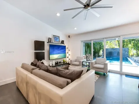 3672 Royal Palm Avenue Miami FL 33133