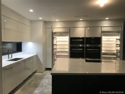 18555 Collins Avenue Sunny Isles Beach FL 33160