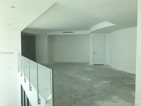 18555 Collins Avenue Sunny Isles Beach FL 33160