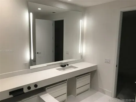 18555 Collins Avenue Sunny Isles Beach FL 33160