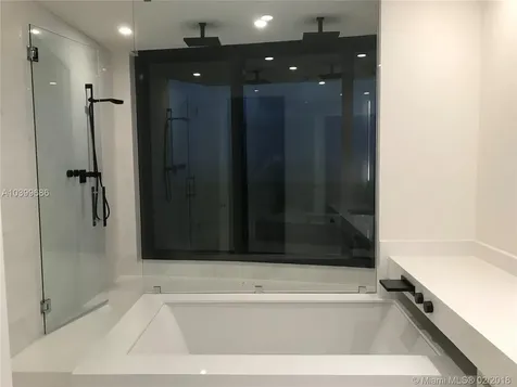 18555 Collins Avenue Sunny Isles Beach FL 33160