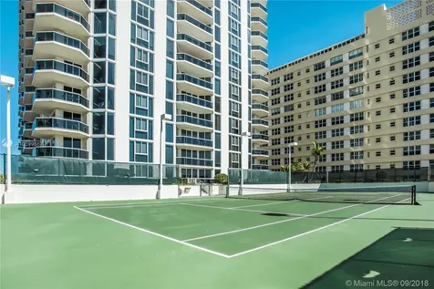 4775 Collins Avenue Miami Beach FL 33140