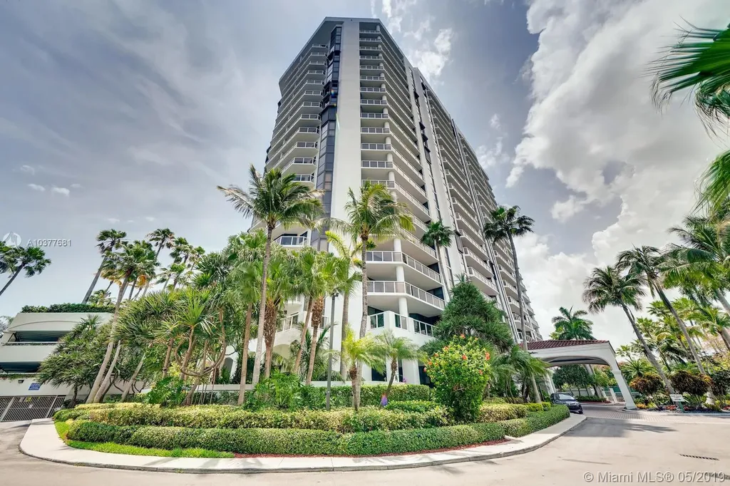 3600 Yacht Club Drive Aventura FL 33180