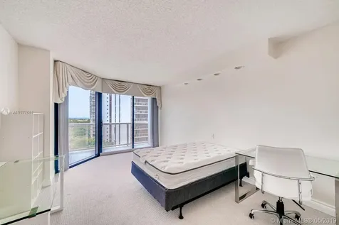 3600 Yacht Club Drive Aventura FL 33180