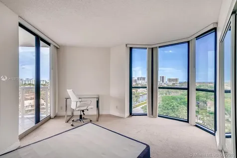 3600 Yacht Club Drive Aventura FL 33180