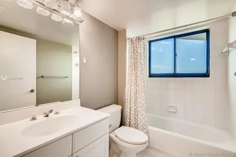 3600 Yacht Club Drive Aventura FL 33180