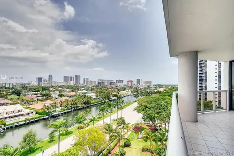 3600 Yacht Club Drive Aventura FL 33180