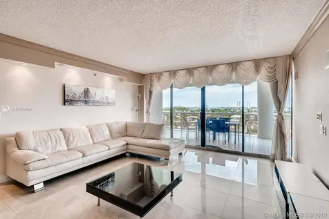 3600 Yacht Club Drive Aventura FL 33180