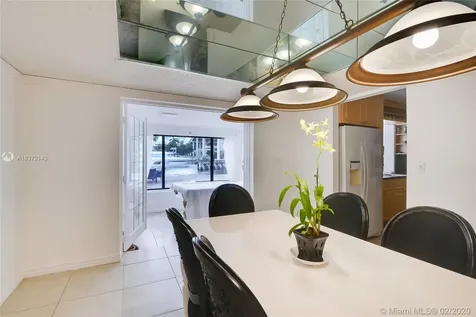 19150 N Bay Road Sunny Isles Beach FL 33160