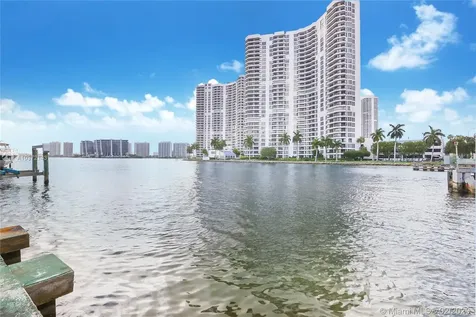 19150 N Bay Road Sunny Isles Beach FL 33160