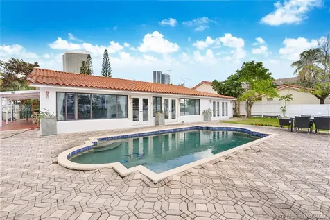 19150 N Bay Road Sunny Isles Beach FL 33160