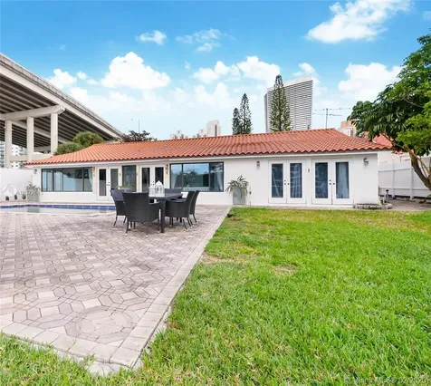 19150 N Bay Road Sunny Isles Beach FL 33160
