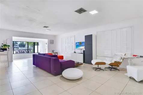 19150 N Bay Road Sunny Isles Beach FL 33160
