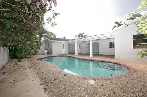 400 Chestnut Lane Weston FL 33326