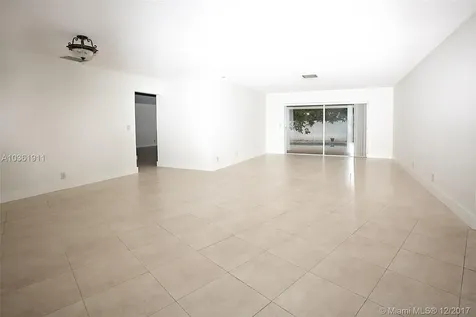 400 Chestnut Lane Weston FL 33326