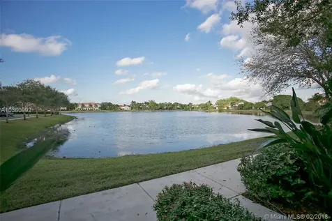 2409 SW 99th Way Miramar FL 33025