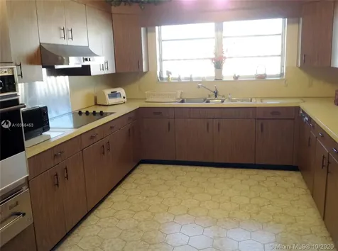 1155 Belle Meade Island Drive Miami FL 33138