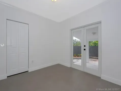 1015 NW 17th Court Miami FL 33125