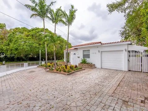 1015 NW 17th Court Miami FL 33125