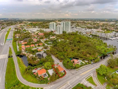 1015 NW 17th Court Miami FL 33125