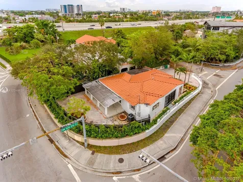 1015 NW 17th Court Miami FL 33125