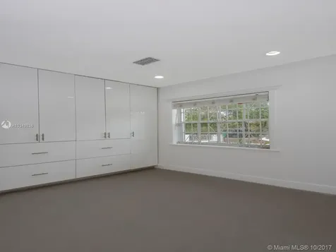 1015 NW 17th Court Miami FL 33125