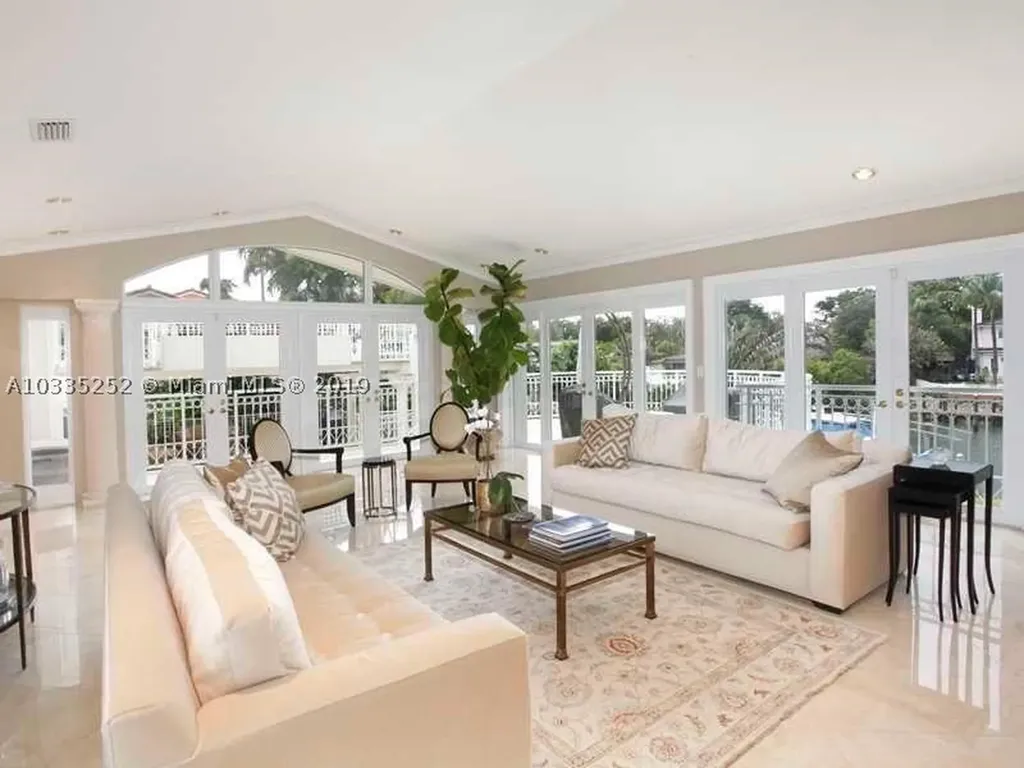 6600 Riviera Drive Coral Gables FL 33146